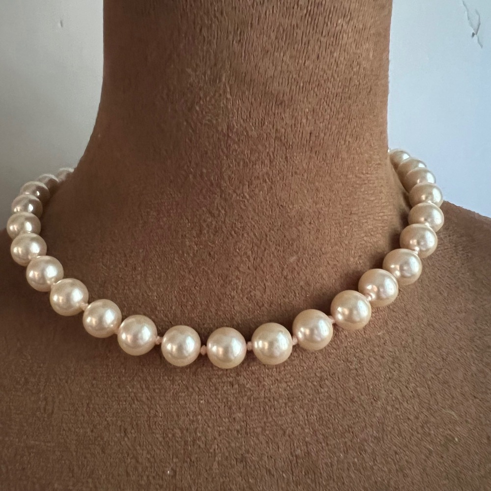 Marvella Vintage Faux Pearl Choker Necklace Gold Tone 16 Inch Cream Old Money
